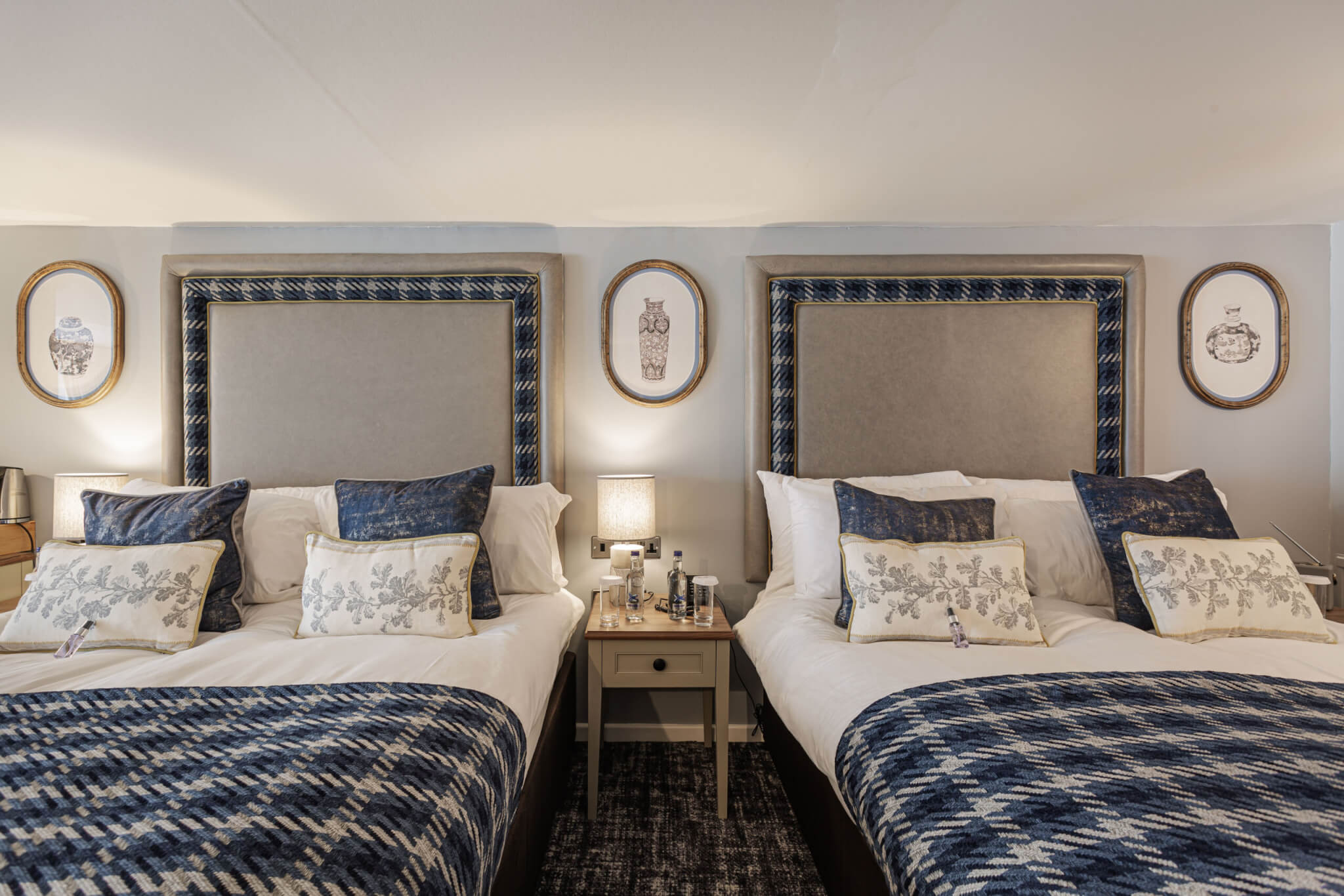 Manor Hotel Deluxe Twin Room Bedroom scaled