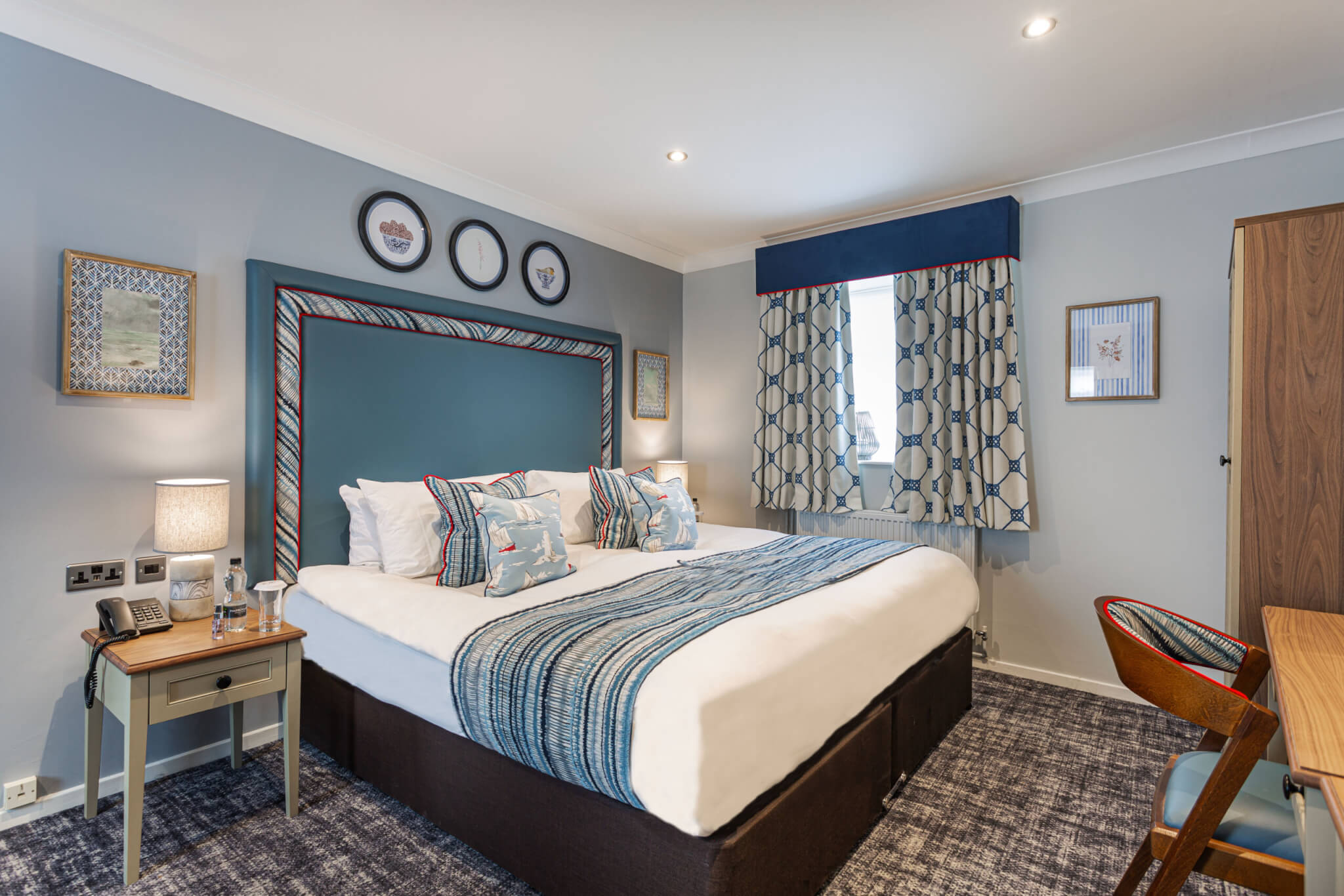 Manor Hotel Superior Double Room Bedroom scaled